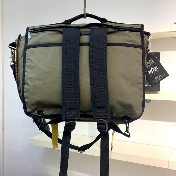 Alpha Industries x Manhattan Portage Black Label Messenger Bag - Picture 2 of 7